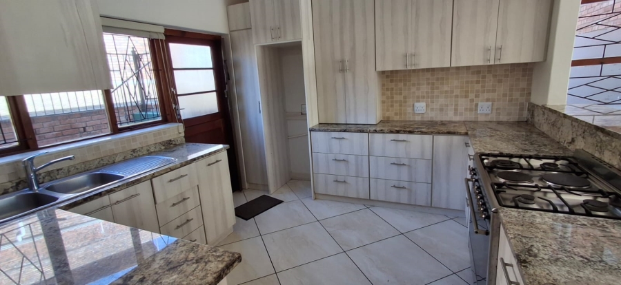 3 Bedroom Property for Sale in Fish Hoek Western Cape